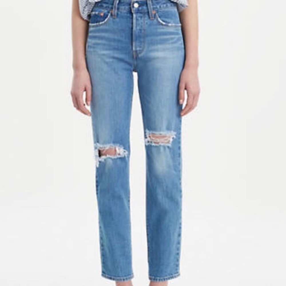 Levi’s Wedgie fit jeans with knee rips